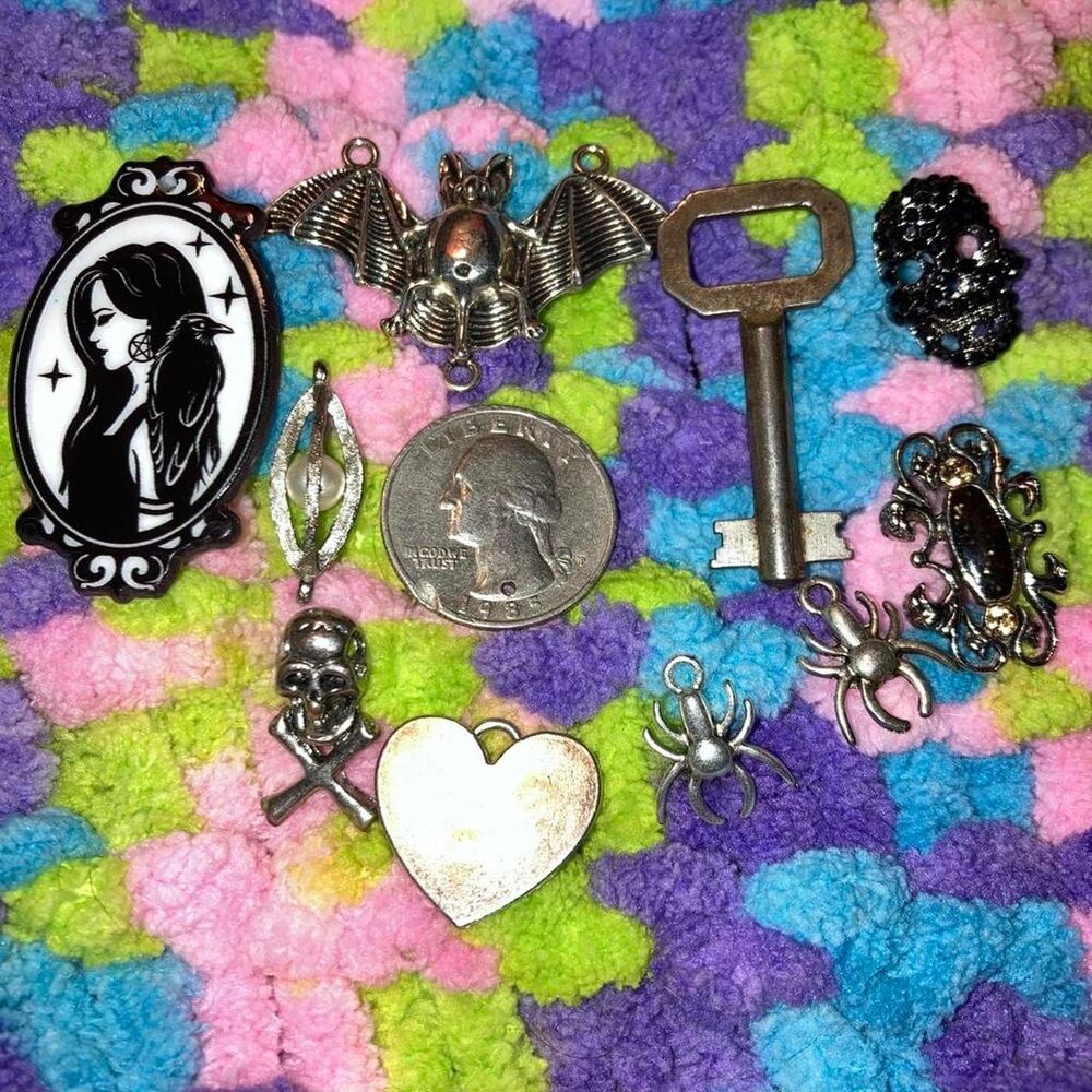 Unbranded multi Mixed-media